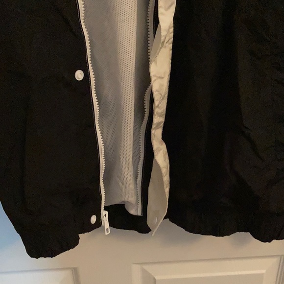 Nike Jacket - Picture 3 of 6